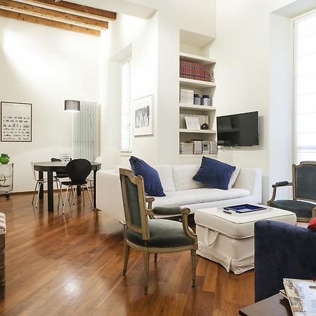 Italianway-Brisa Apartment Milan Bagian luar foto
