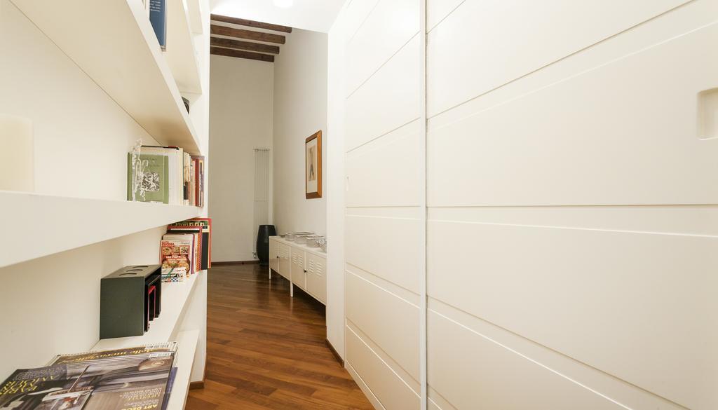 Italianway-Brisa Apartment Milan Bagian luar foto